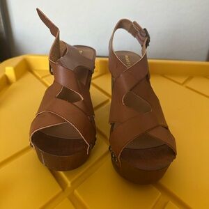 Madden Girl Brown Sandals with Crisscross Design